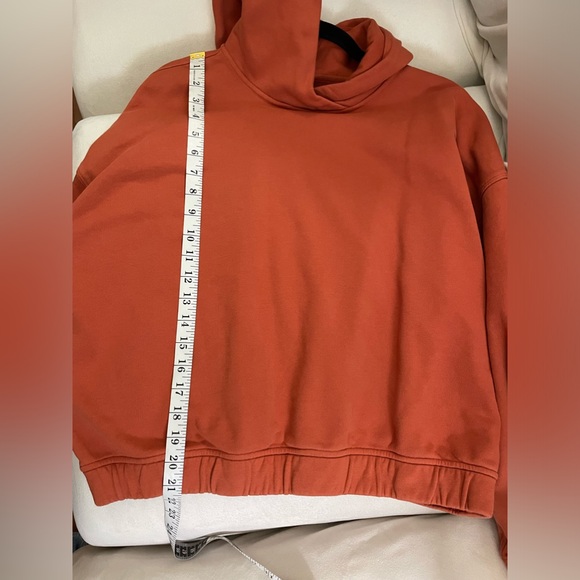 Lululemon Relaxed Cropped Hoodie Orange Color Size 6?? - Picture 7 of 9